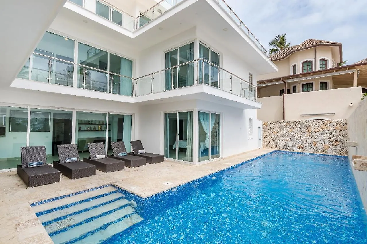 Luxury Villa In Bavaro Just On The Beach بونتا كانا 0*,