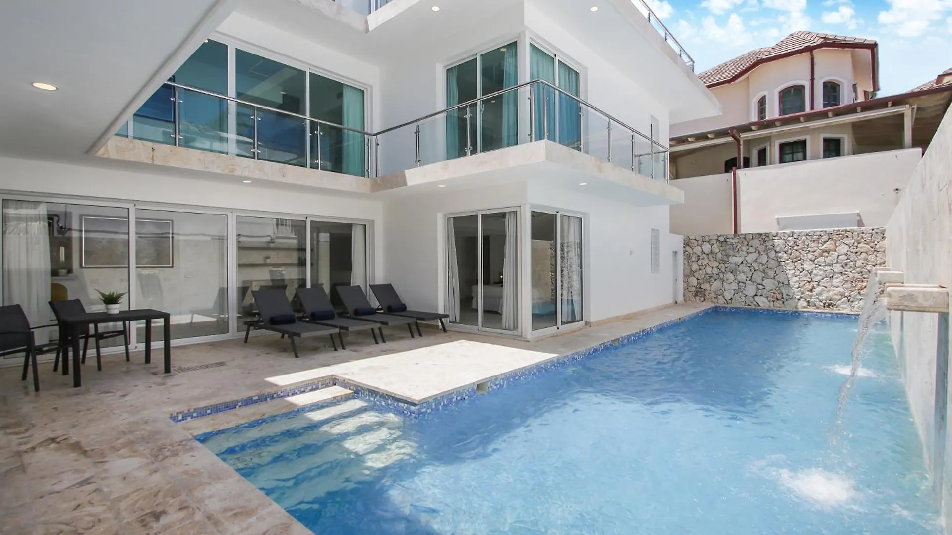Luxury Villa In Bavaro Just On The Beach بونتا كانا 0*,  جمهورية الدومينيكان